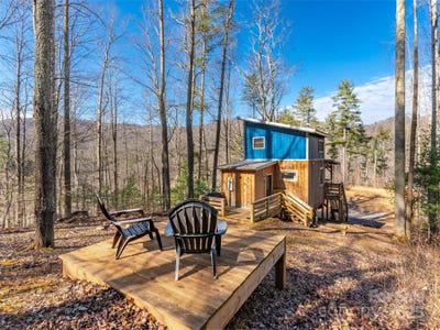 /international/us/2504-upper-paw-paw-road-marshall-nc-110097665955/