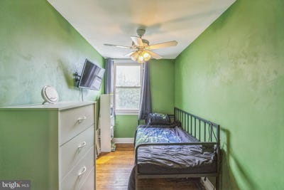 /international/us/1040-oakwood-drive-glenolden-pa-110100980694/
