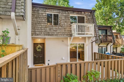 /international/us/1604-valencia-way-reston-va-110109041190/