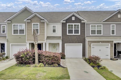 /international/us/102-rosefield-court-summerville-sc-110108584044/