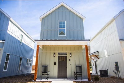 /international/us/646-w-price-avenue-springdale-ar-110106350219/