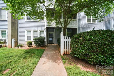 /international/us/6049-green-forest-drive-charlotte-nc-110108744277/