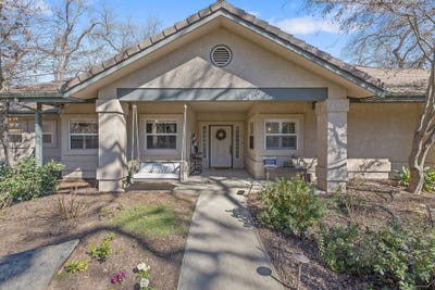 /international/us/15664-mills-drive-visalia-ca-110100516171/