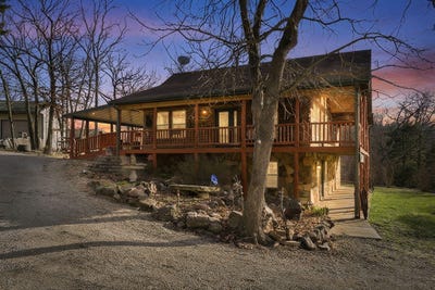 /international/us/25998-county-road-262-hermitage-mo-110108020557/