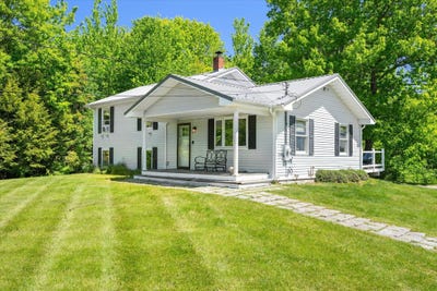 /international/us/11-treadwell-acres-hermon-me-110108585844/