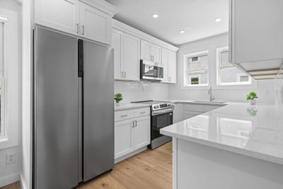 /international/us/16-spring-street-franklin-nh-110100976749/