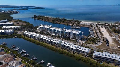 /international/us/547-bahia-beach-boulevard-ruskin-fl-110106124609/