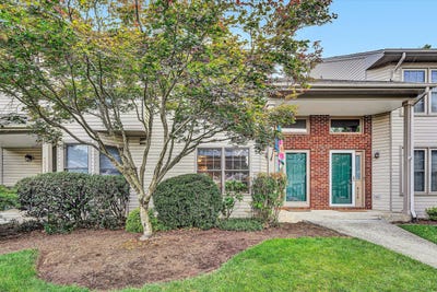/international/us/4664-mill-view-ct-roanoke-va-110100529036/