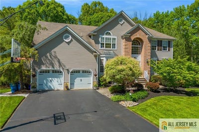 /international/us/52-spruce-meadows-drive-monroe-nj-110108034062/