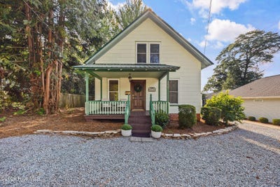 /international/us/390-w-connecticut-avenue-southern-pines-nc-110110296212/