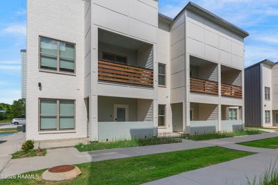 /international/us/102-canvasback-drive-youngsville-la-110107567950/
