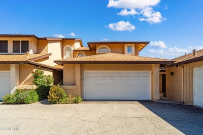 /international/us/22914-banyan-place-santa-clarita-ca-110106374277/