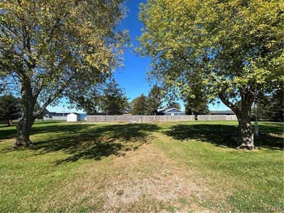 /international/us/33775-carlton-drive-cape-vincent-ny-110120134488/