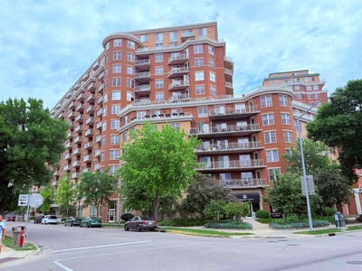 /international/us/333-w-mifflin-street-madison-wi-110099829596/