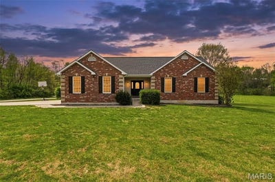 /international/us/5-hannah-ridge-trail-elsberry-mo-110107479105/