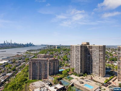 /international/us/200-winston-cliffside-park-nj-110107953442/