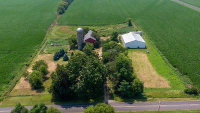 /international/us/w8479-r-w-townline-road-whitewater-wi-110100722437/