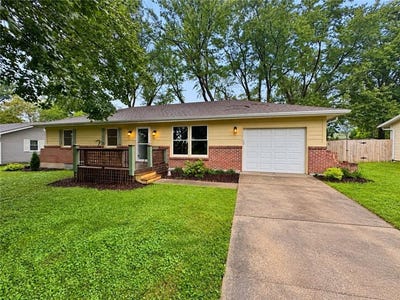 /international/us/112-w-8th-street-kearney-mo-110120425130/