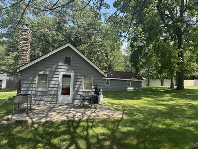/international/us/705-nicolet-trail-houghton-lake-mi-110100853001/