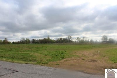 /international/us/w-james-street-mayfield-ky-110098648773/