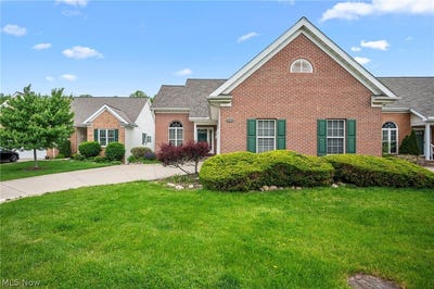 /international/us/500-glen-hollow-circle-aurora-oh-110108176001/