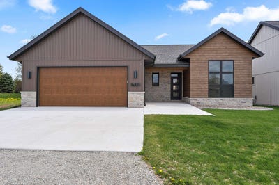 /international/us/435-riverview-ridge-place-combined-locks-wi-110107633862/