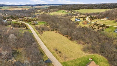 /international/us/134-cogan-drive-galena-il-110106949854/