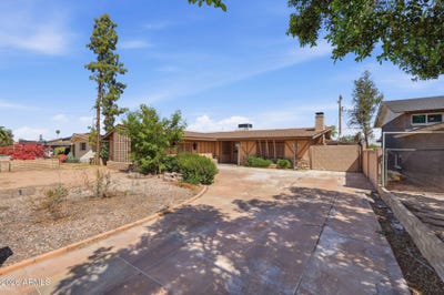 /international/us/224-e-la-jolla-drive-tempe-az-110107712803/