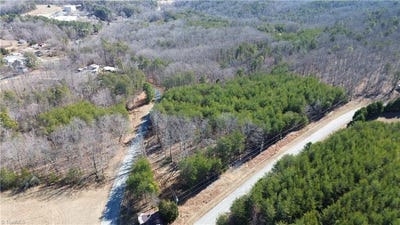/international/us/tract-h-hanging-rock-forest-road-danbury-nc-110105975275/