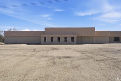 /international/us/1023-s-washington-street-junction-city-ks-110097135545/