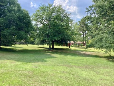 /international/us/2127-main-sreet-barnwell-sc-110094154595/
