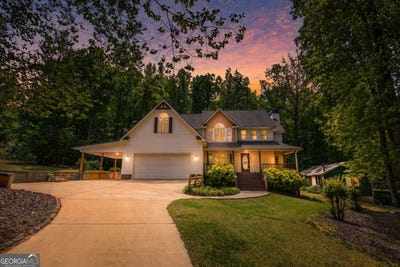/international/us/215-trails-end-williamson-ga-110107585201/