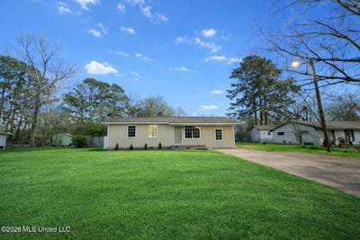 /international/us/352-beverly-circle-crystal-springs-ms-110103986290/