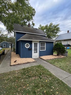 /international/us/510-monroe-street-se-hutchinson-mn-110106679220/