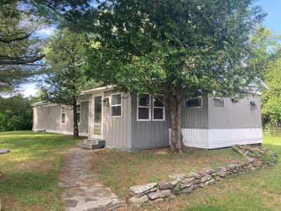 /international/us/6301-state-route-374-chateaugay-ny-110100426094/