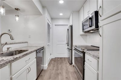 /international/us/206-tuxworth-circle-decatur-ga-110099863265/