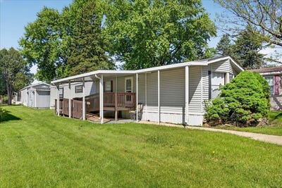 /international/us/501-lindenwood-drive-belvidere-il-110108128806/