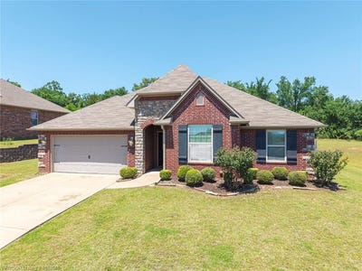 /international/us/126-pine-st-greenwood-ar-110107807215/