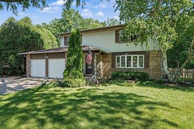 /international/us/640-clearview-court-algonquin-il-110108820547/