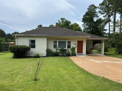 /international/us/1210-decatur-st-dothan-al-110100985970/