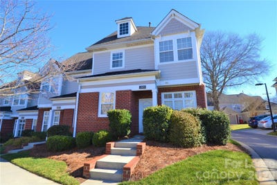 /international/us/285-davidson-gateway-drive-davidson-nc-110107982383/