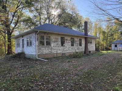 /international/us/18573-lincoln-highway-plymouth-in-110120655502/