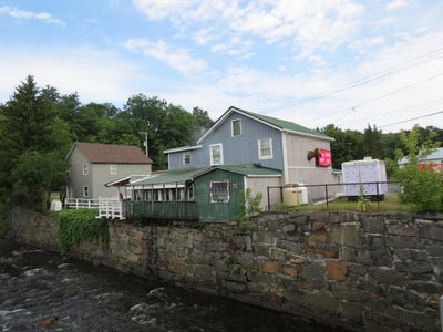 /international/us/3-french-village-road-au-sable-forks-ny-110109523314/