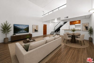 /international/us/18645-hatteras-st-tarzana-ca-110107985022/