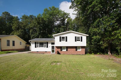 /international/us/129-woodland-drive-havelock-nc-110101891139/