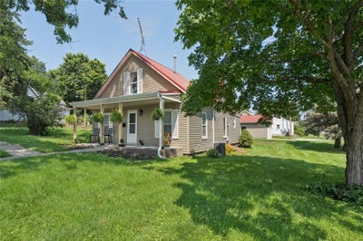 /international/us/1109-e-montgomery-street-knoxville-ia-110109794341/