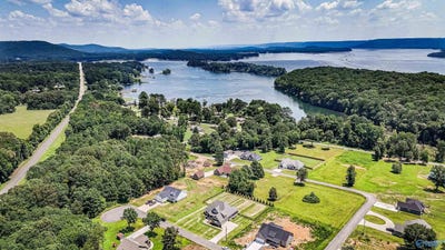 /international/us/46-luke-street-scottsboro-al-110100769556/?lang=zh-tw