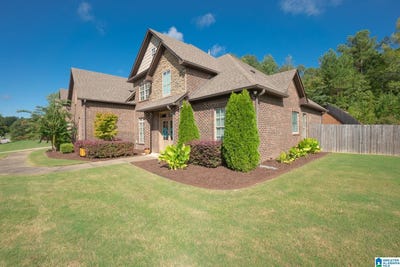 /international/us/224-grey-oaks-court-pelham-al-110106213005/