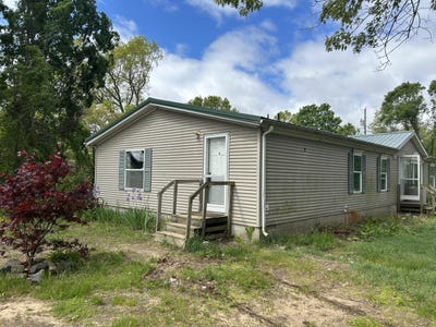 /international/us/81398-42nd-street-decatur-mi-110099727759/
