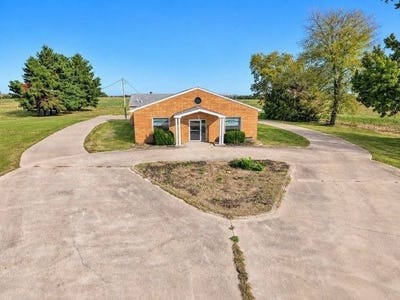 /international/us/812-e-quincy-griggsville-il-110120718281/